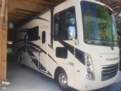 2022 Thor Motor Coach Hurricane 29M, $ 85,000