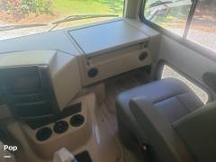2022 Thor Motor Coach Hurricane 29M, $ 85,000