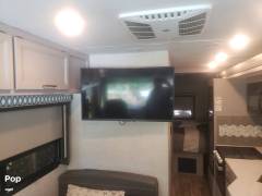 2022 Thor Motor Coach Hurricane 29M, $ 85,000
