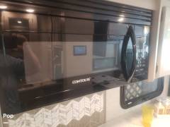 2022 Thor Motor Coach Hurricane 29M, $ 85,000