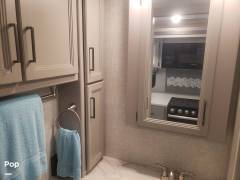 2022 Thor Motor Coach Hurricane 29M, $ 85,000