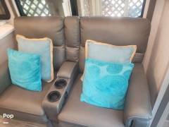 2022 Thor Motor Coach Hurricane 29M, $ 85,000