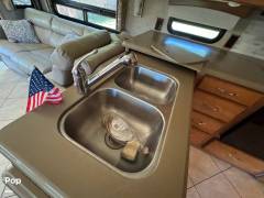 2014 Winnebago Adventurer 38Q, $ 51,000