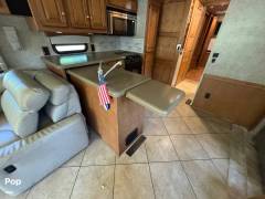 2014 Winnebago Adventurer 38Q, $ 51,000