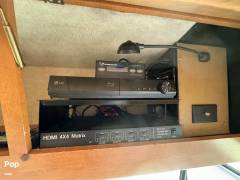 2014 Winnebago Adventurer 38Q, $ 51,000