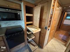 2014 Winnebago Adventurer 38Q, $ 51,000