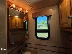 2014 Winnebago Adventurer 38Q, $ 51,000