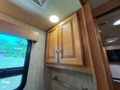 2014 Winnebago Adventurer 38Q, $ 51,000