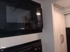 2025 Entegra Coach Arc 18C, $ 108,000