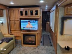 2010 Winnebago Journey 40L, $ 85,000