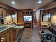 2010 Winnebago Journey 40L, $ 85,000