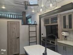 2024 Keystone Alpine Avalanche 390DS, $ 52,000