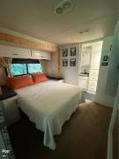 2015 Fleetwood Bounder 35K, $ 39,900