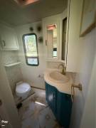 2015 Fleetwood Bounder 35K, $ 39,900