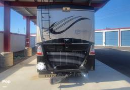 2015 Fleetwood Discovery 40X, $ 99,955