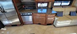 2015 Fleetwood Discovery 40X, $ 99,955