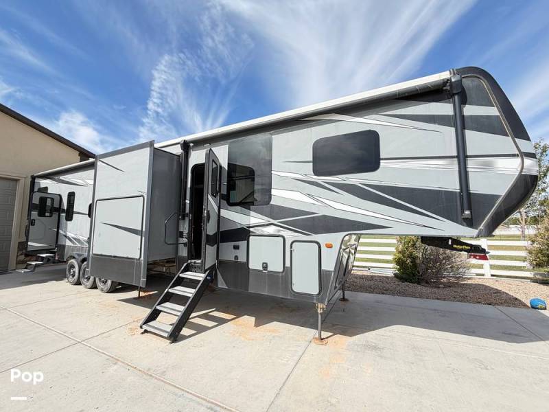 2021 Keystone Raptor 423, $ 72,990