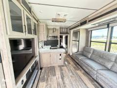 2021 Keystone Raptor 423, $ 72,990