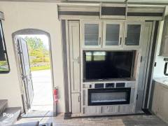 2021 Keystone Raptor 423, $ 72,990