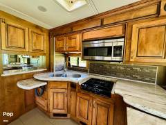 2013 Monaco Knight 40PDQ, $ 113,000