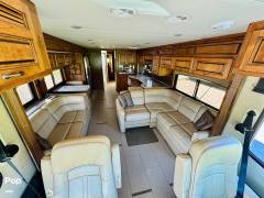 2013 Monaco Knight 40PDQ, $ 113,000