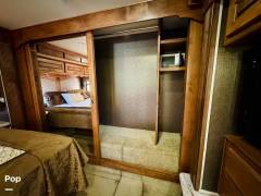 2013 Monaco Knight 40PDQ, $ 113,000