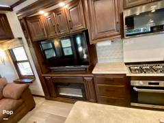 2019 DRV Mobile Suites 38RSSB3, $ 52,500
