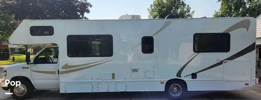 2019 Thor Motor Coach Majestic 28A, $ 28,900