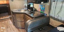 2019 Thor Motor Coach Majestic 28A, $ 28,900