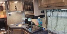 2019 Thor Motor Coach Majestic 28A, $ 28,900