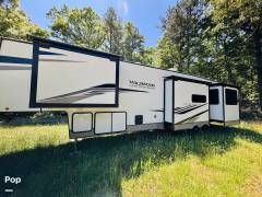 2024 Forest River Heritage Glen Elite 35RE, $ 49,995