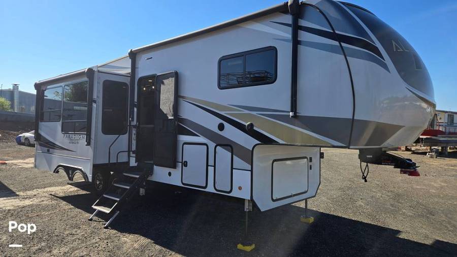 2022 Alliance RV Paradigm 295MK, $ 62,000