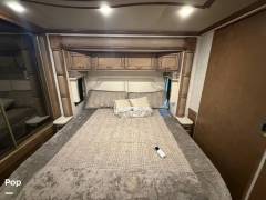 2022 Newmar Kountry Star 3717, $ 200,000