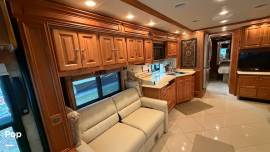 2011 Tiffin Phaeton 36QSH, $ 100,000