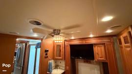 2011 Tiffin Phaeton 36QSH, $ 100,000