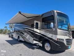 2015 Thor Motor Coach Miramar 34.2, $ 45,000