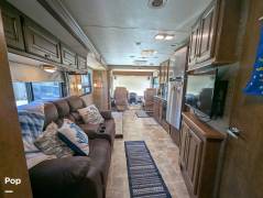 2015 Thor Motor Coach Miramar 34.2, $ 45,000