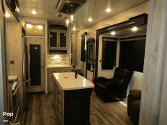 2021 Keystone Avalanche 395BH, $ 38,990