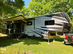 2020 Jayco Seismic 4113, $ 69,900