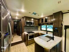 2020 Jayco Seismic 4113, $ 69,900
