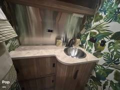 2017 Airstream Tommy Bahama 27FB Special Edition, $ 98,900