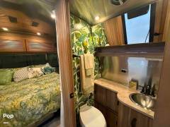 2017 Airstream Tommy Bahama 27FB Special Edition, $ 98,900