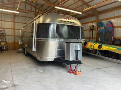 2017 Airstream Tommy Bahama 27FB Special Edition, $ 98,900