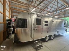 2017 Airstream Tommy Bahama 27FB Special Edition, $ 98,900