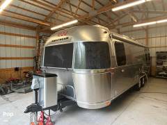 2017 Airstream Tommy Bahama 27FB Special Edition, $ 98,900