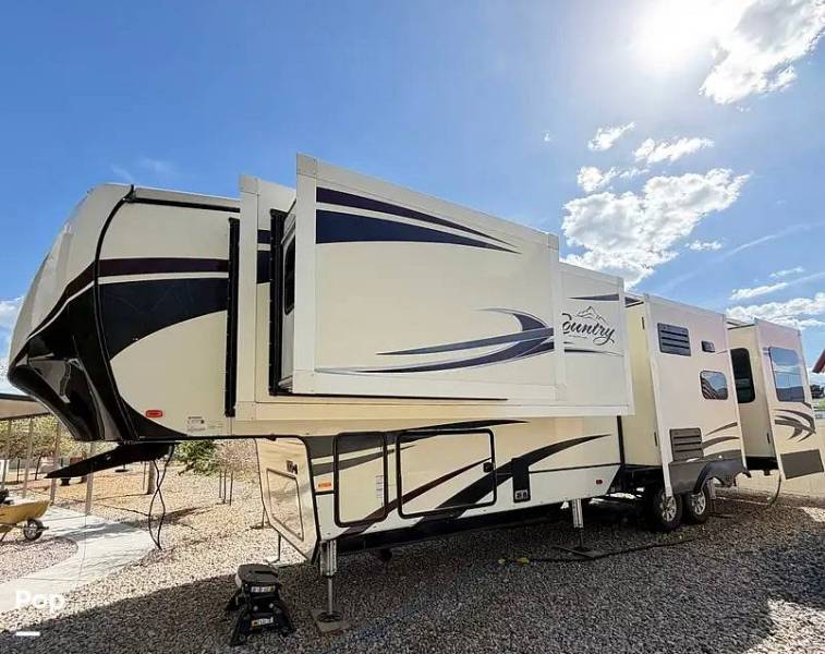 2018 Heartland Big Country 3965DSS, $ 47,000