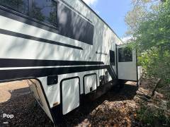 2024 East To West RV Blackthorn 27BH-OK, $ 41,150