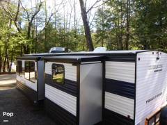 2025 Forest River Cherokee Wolf Den 301BH, $ 42,250