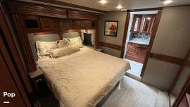 2016 Fleetwood Discovery 40E, $ 139,900