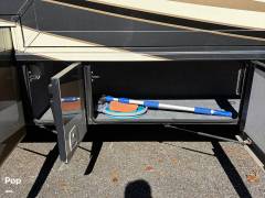 2015 Newmar Canyon Star 3953, $ 88,800